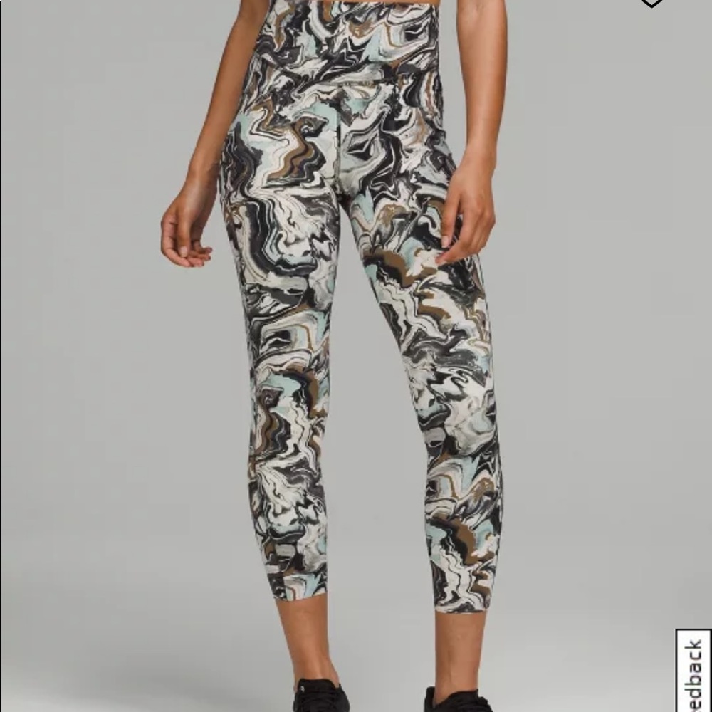 NWT Lululemon Base Tight 25” Australia exclusive pattern